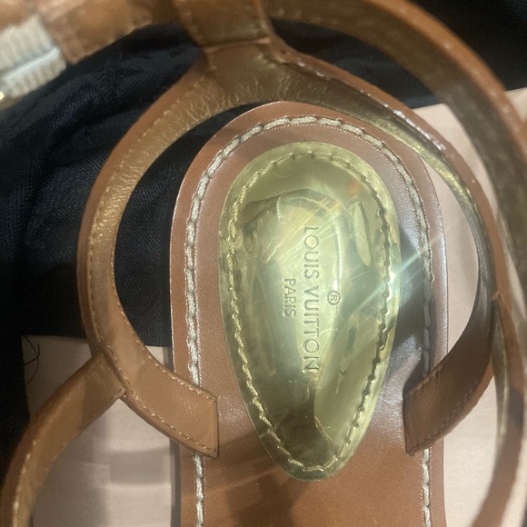 NEW - Louis Vuitton Explorer Flat Sandals - Picture 6 of 11